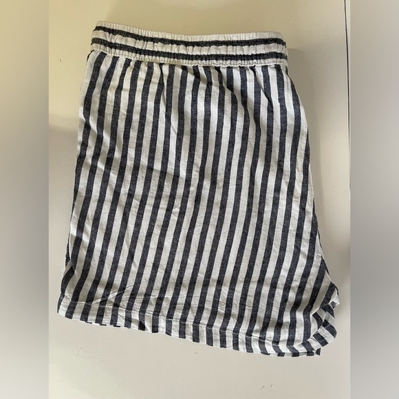NWT 3XL St. John’s Bay Pin Stripe Short. - Picture 3 of 5